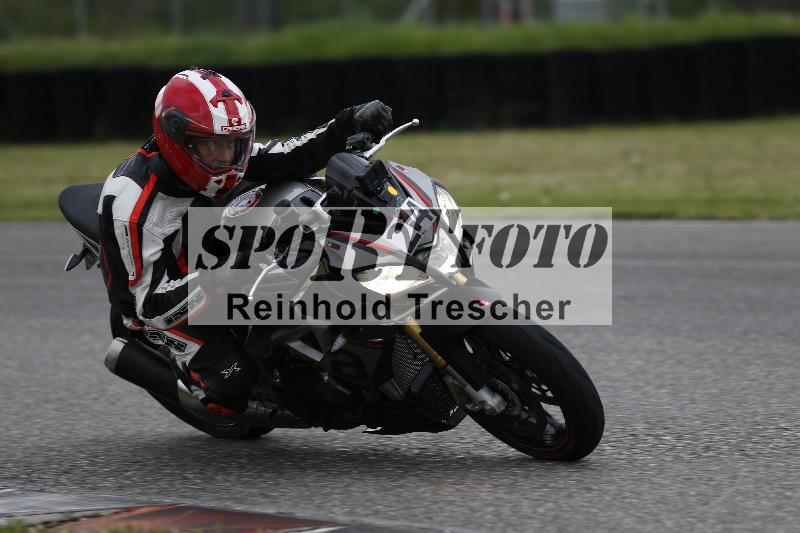 Archiv-2025/10 23.04.2025 Cornu Master School ADR/rot-rouge/24